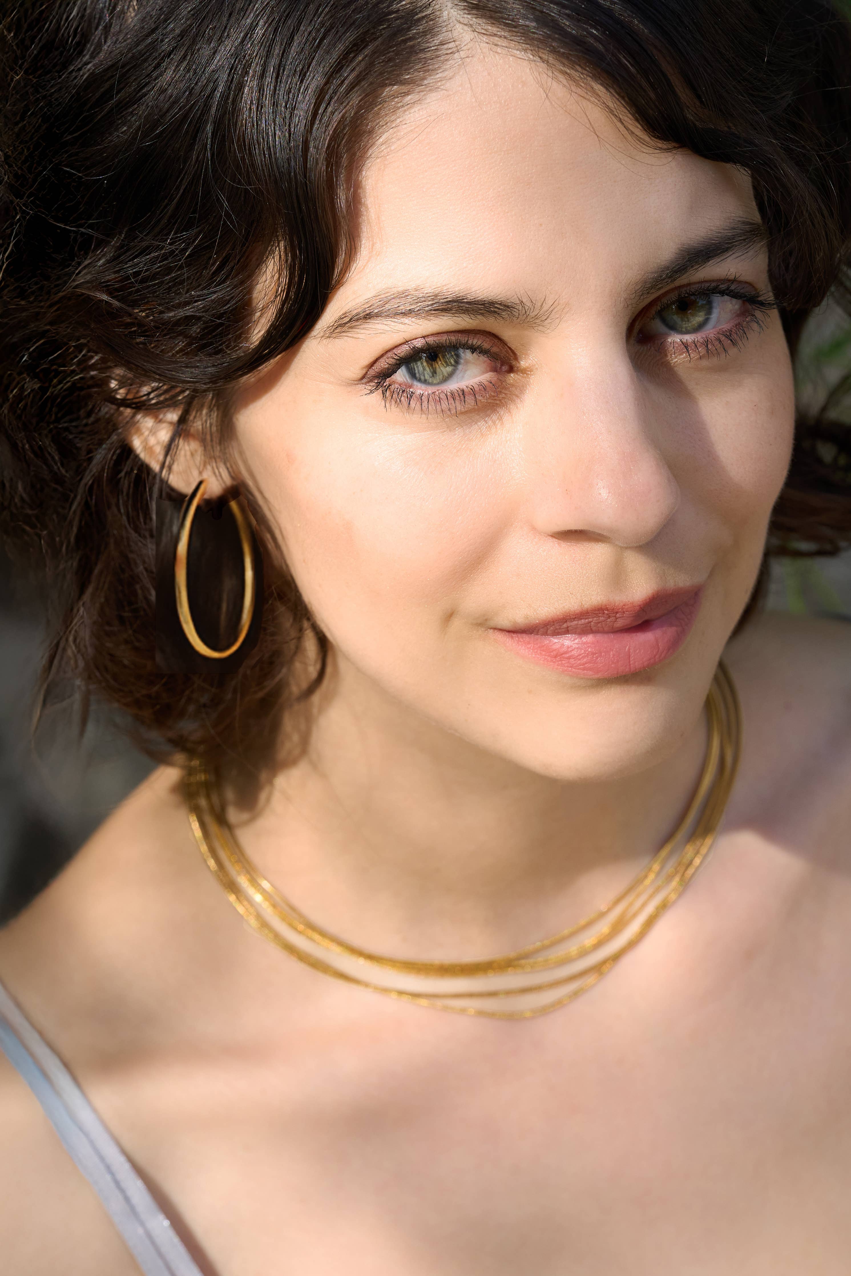 Anjelica Hoops in Silver