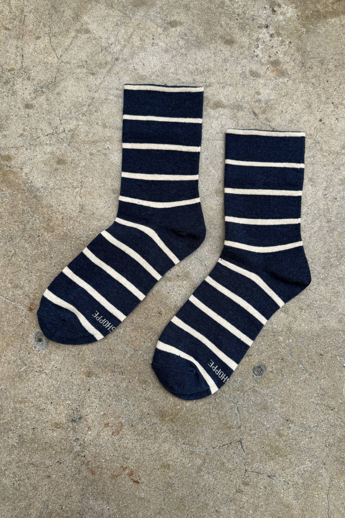 Wally Socks: Wide/Grey Stripe