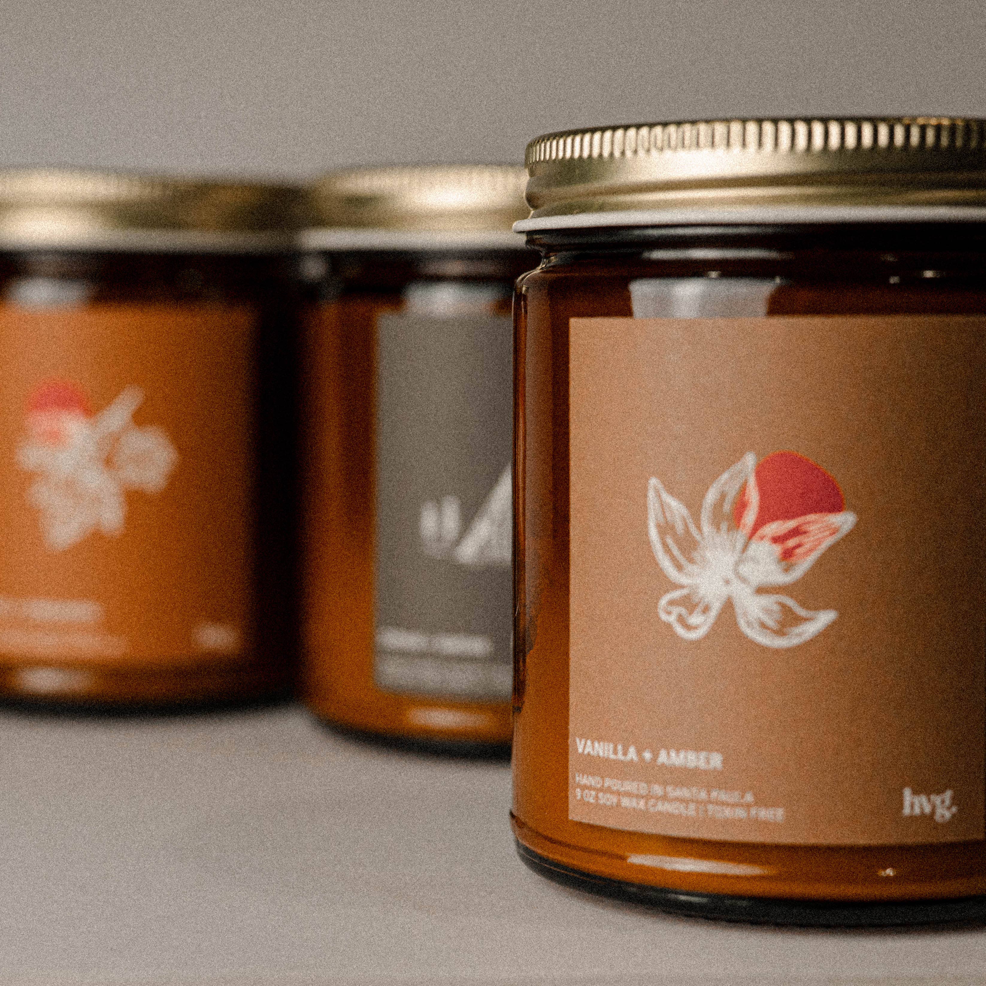 Vanilla & Amber Scented Soy Candle - 9 oz