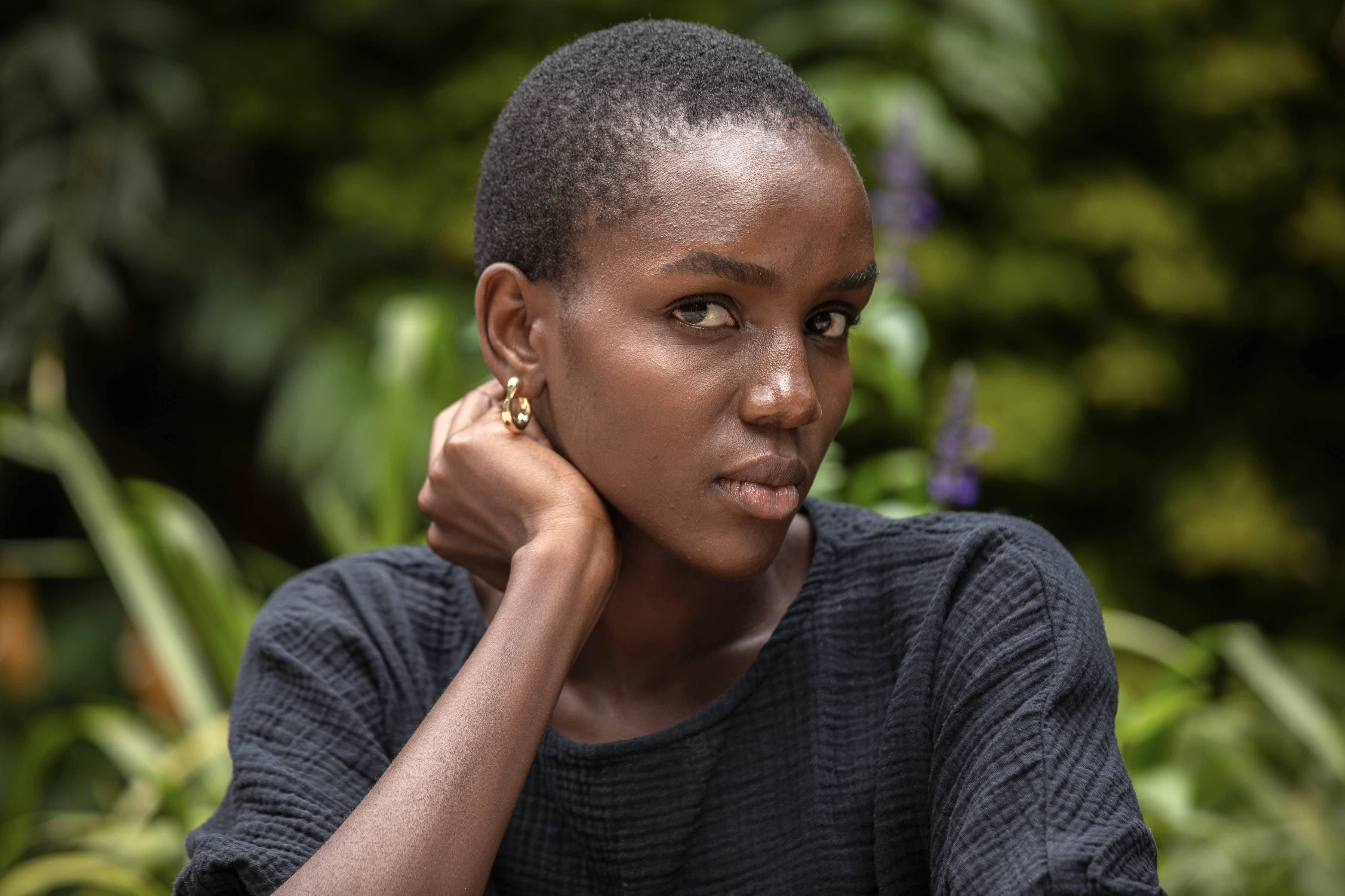 Sese Solid Brass Hoop Earrings