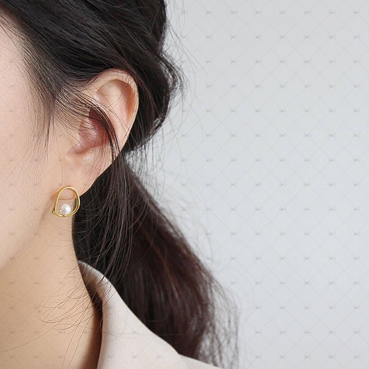 Silver Hollow Oval Pearl Stud Earrings