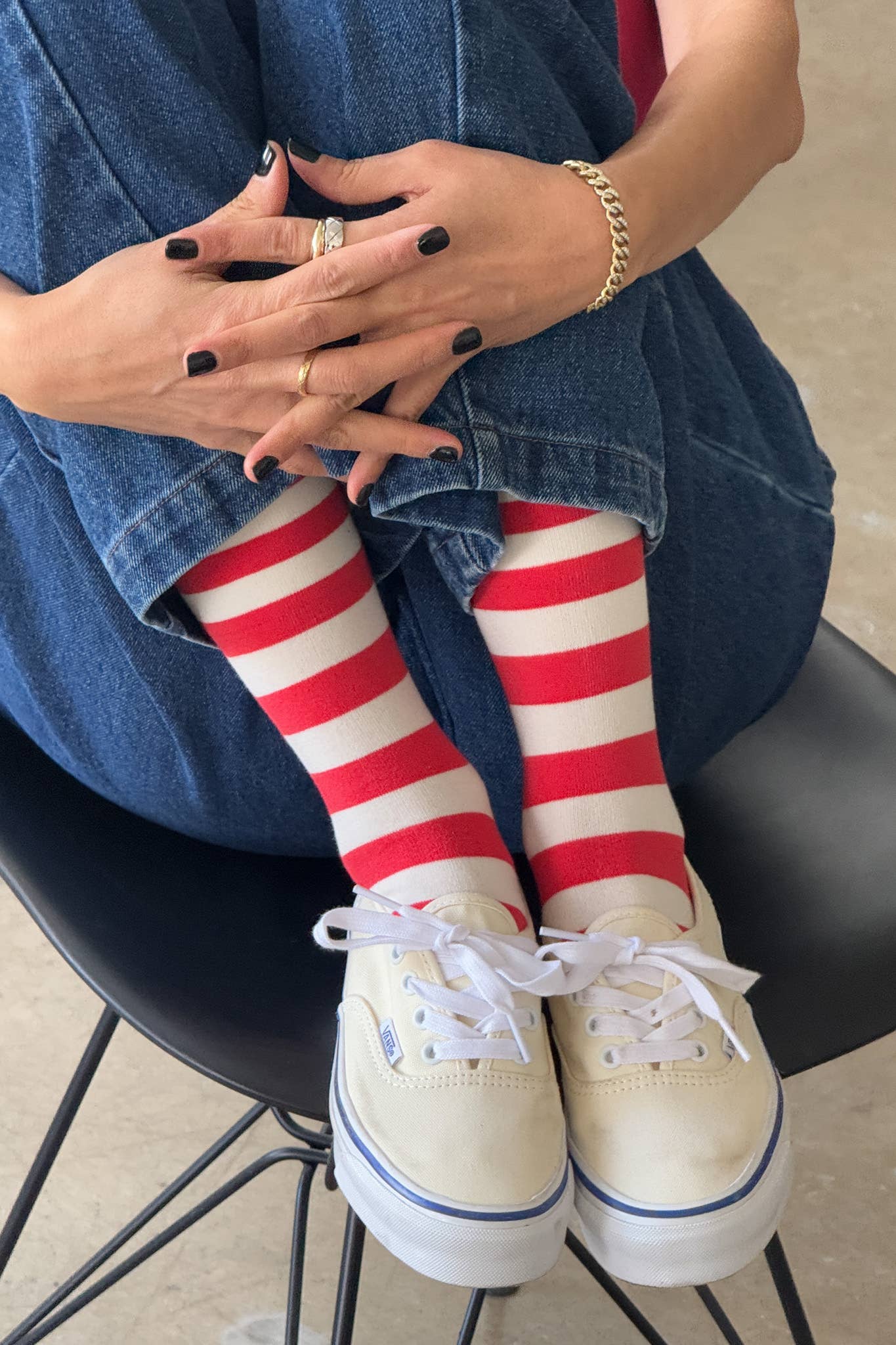 Wally Socks: Wide/Grey Stripe