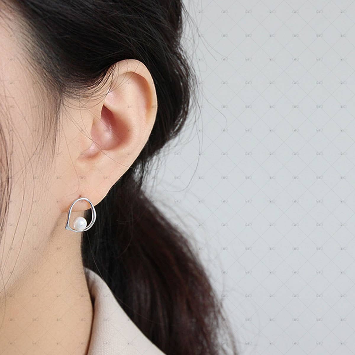 Silver Hollow Oval Pearl Stud Earrings