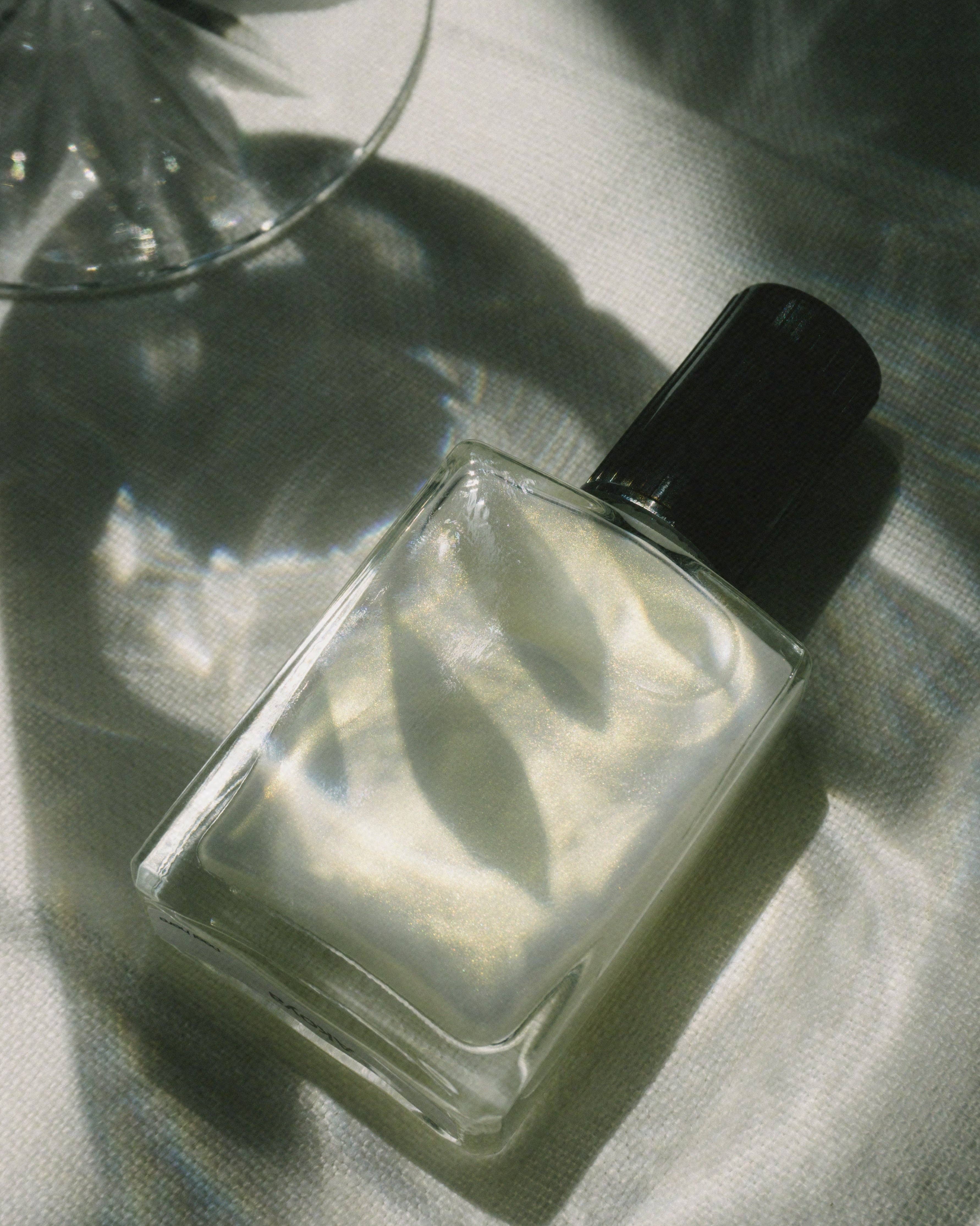 Akoya Transparent Shade Golden Sheen Nail Polish