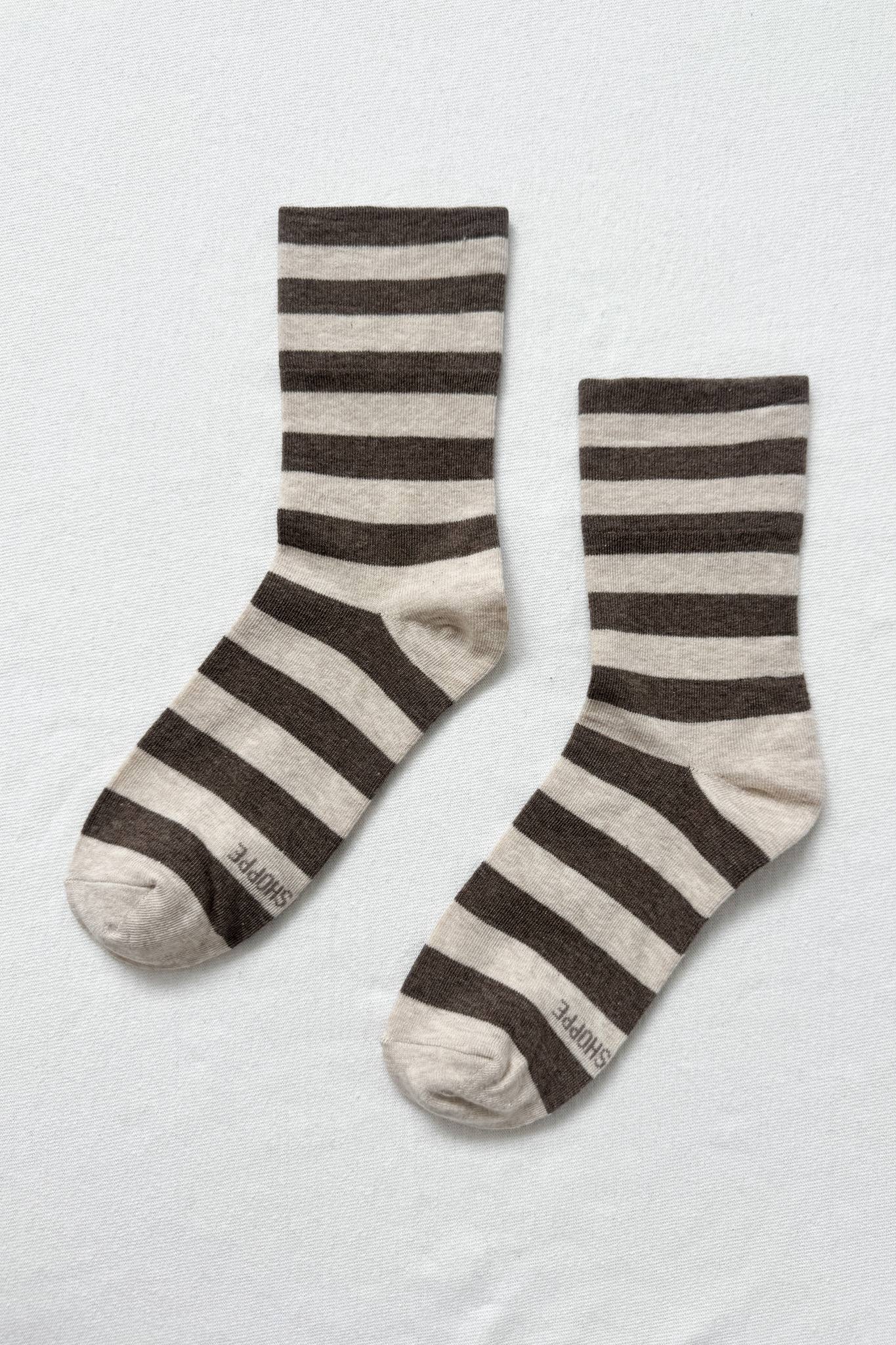 Wally Socks: Wide/Grey Stripe