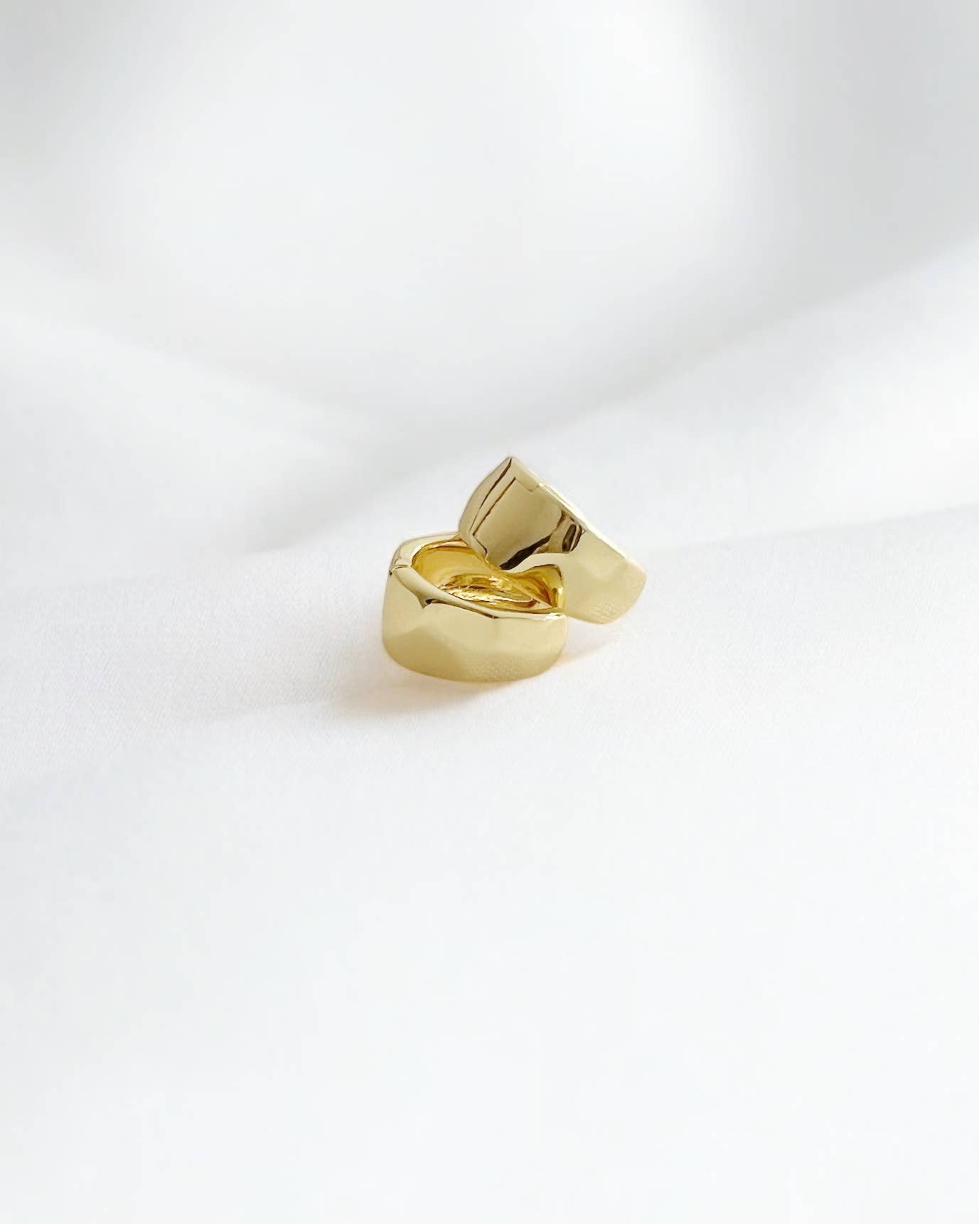 Dylan Hammered Hoops Earrings Gold Filled