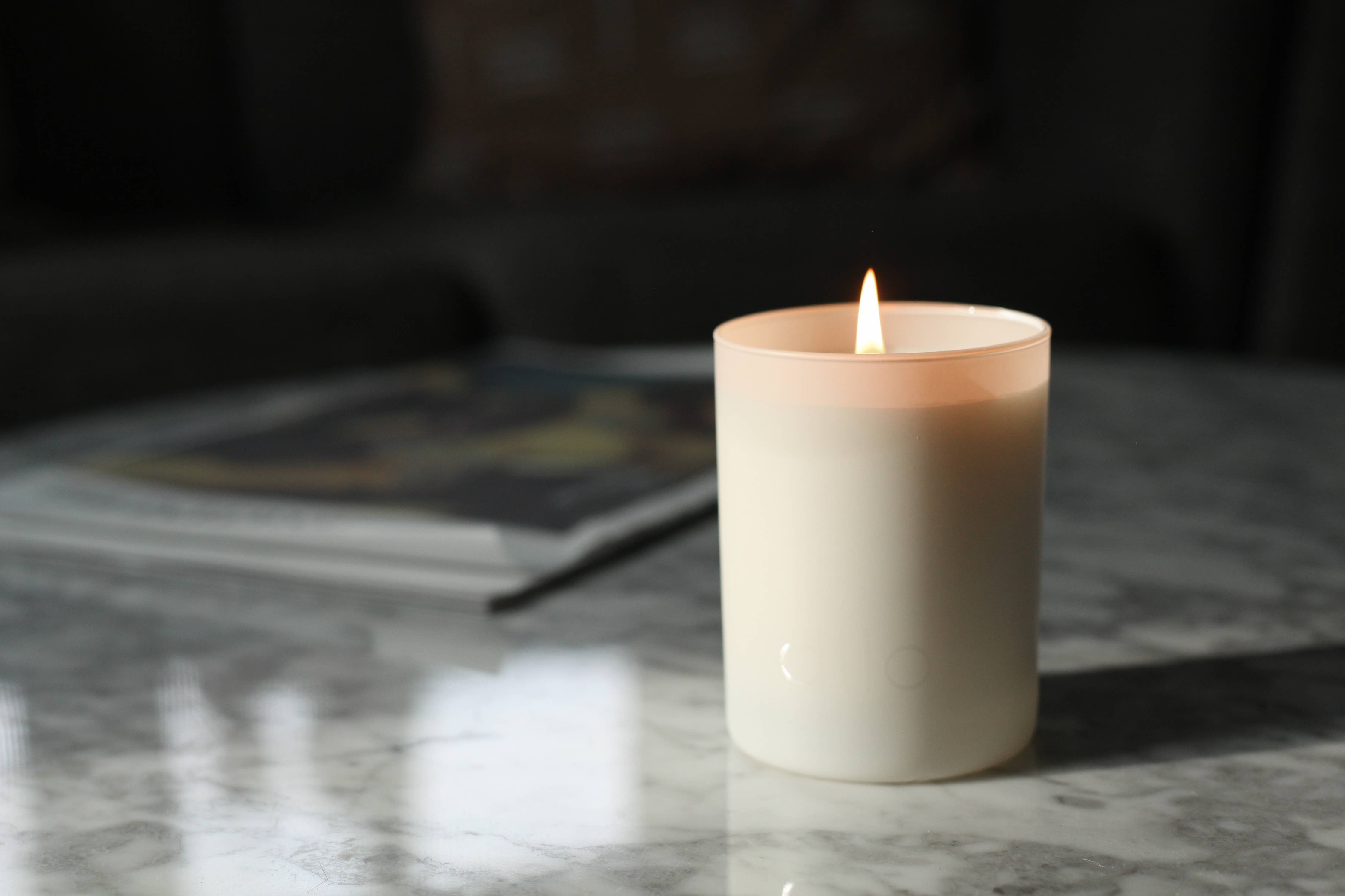 Dilo Shades Collection Candle – Coconut + Vetiver