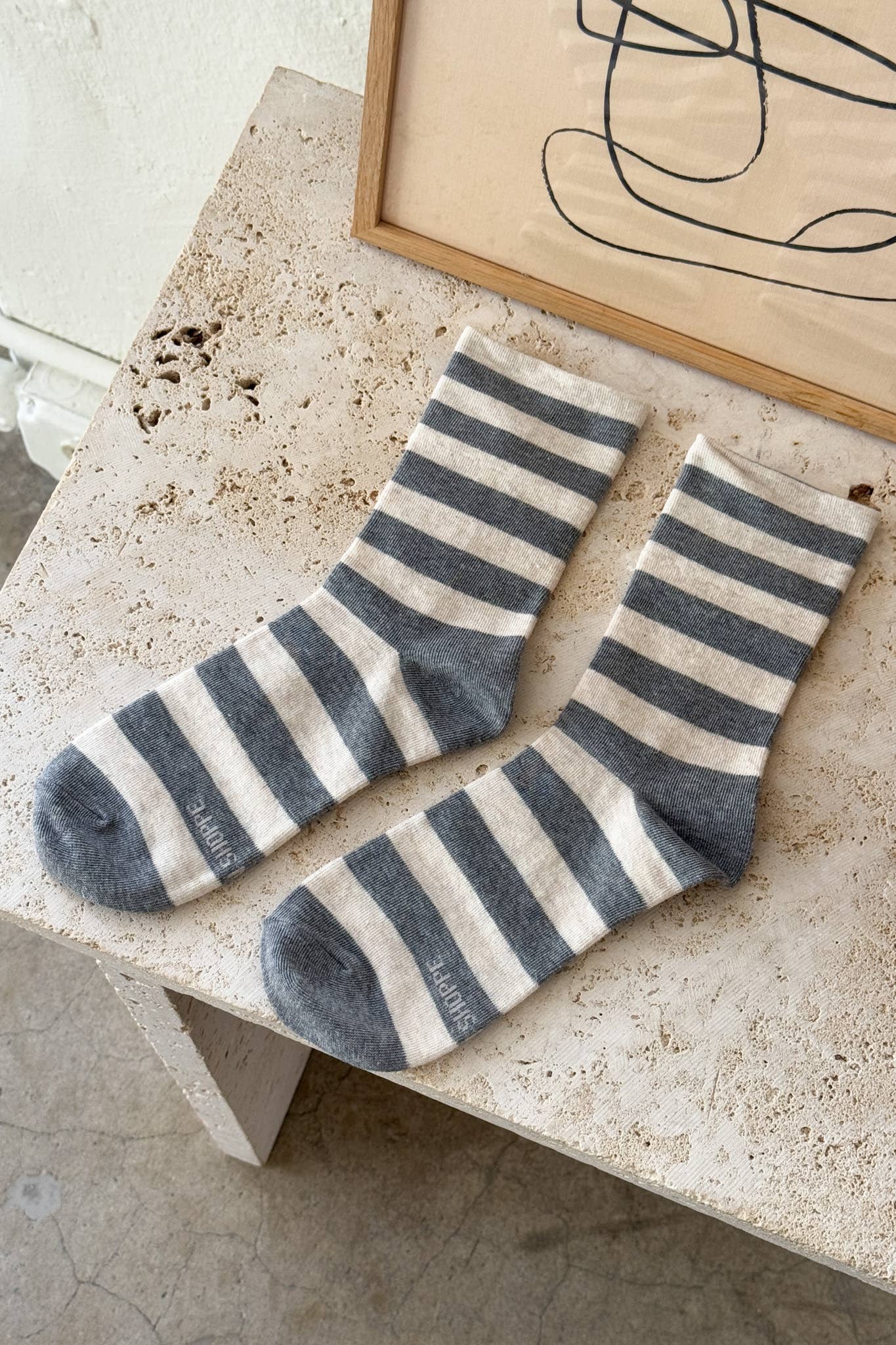 Wally Socks: Wide/Grey Stripe