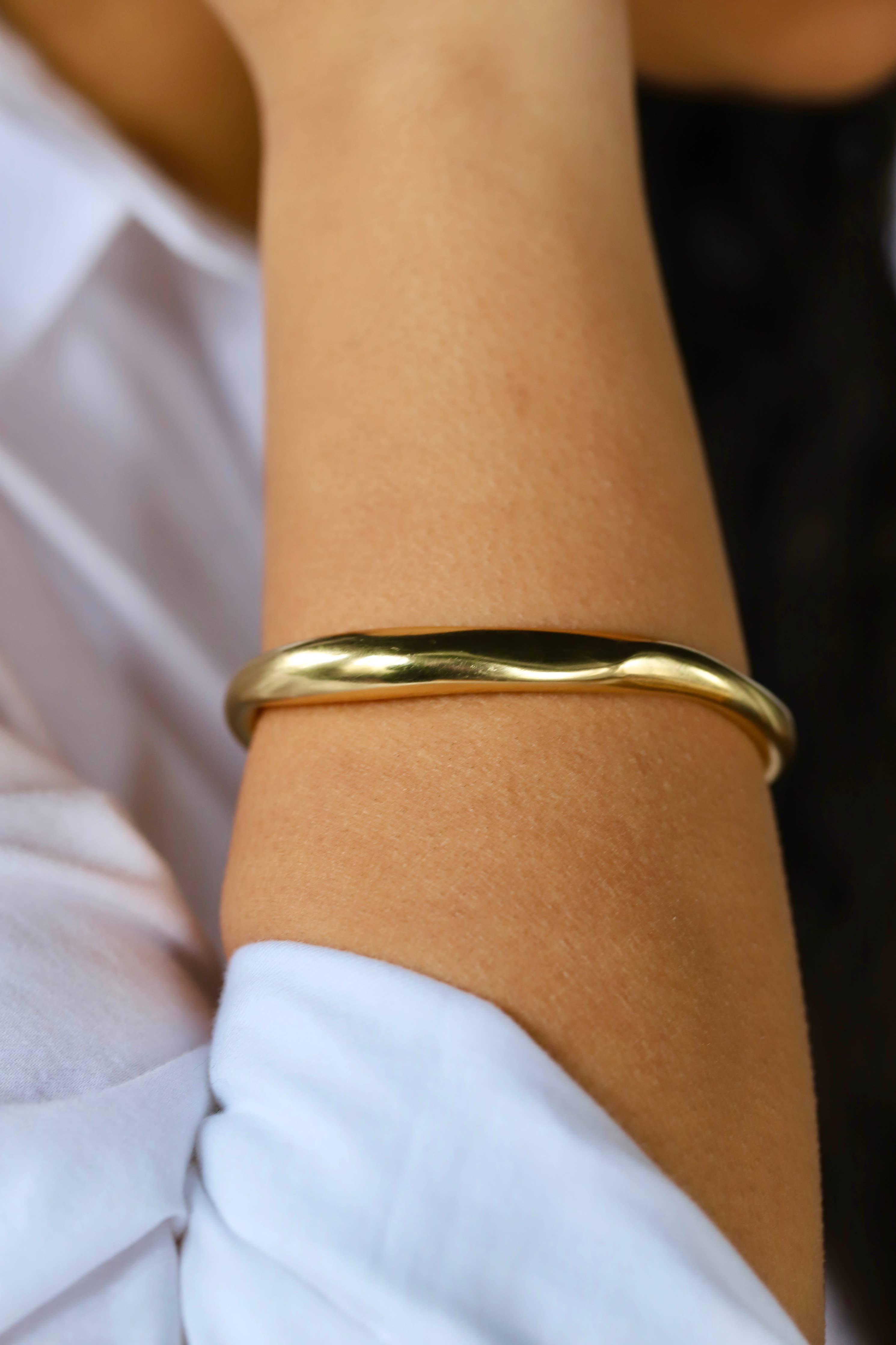 Punga Solid Brass Wave Bracelet