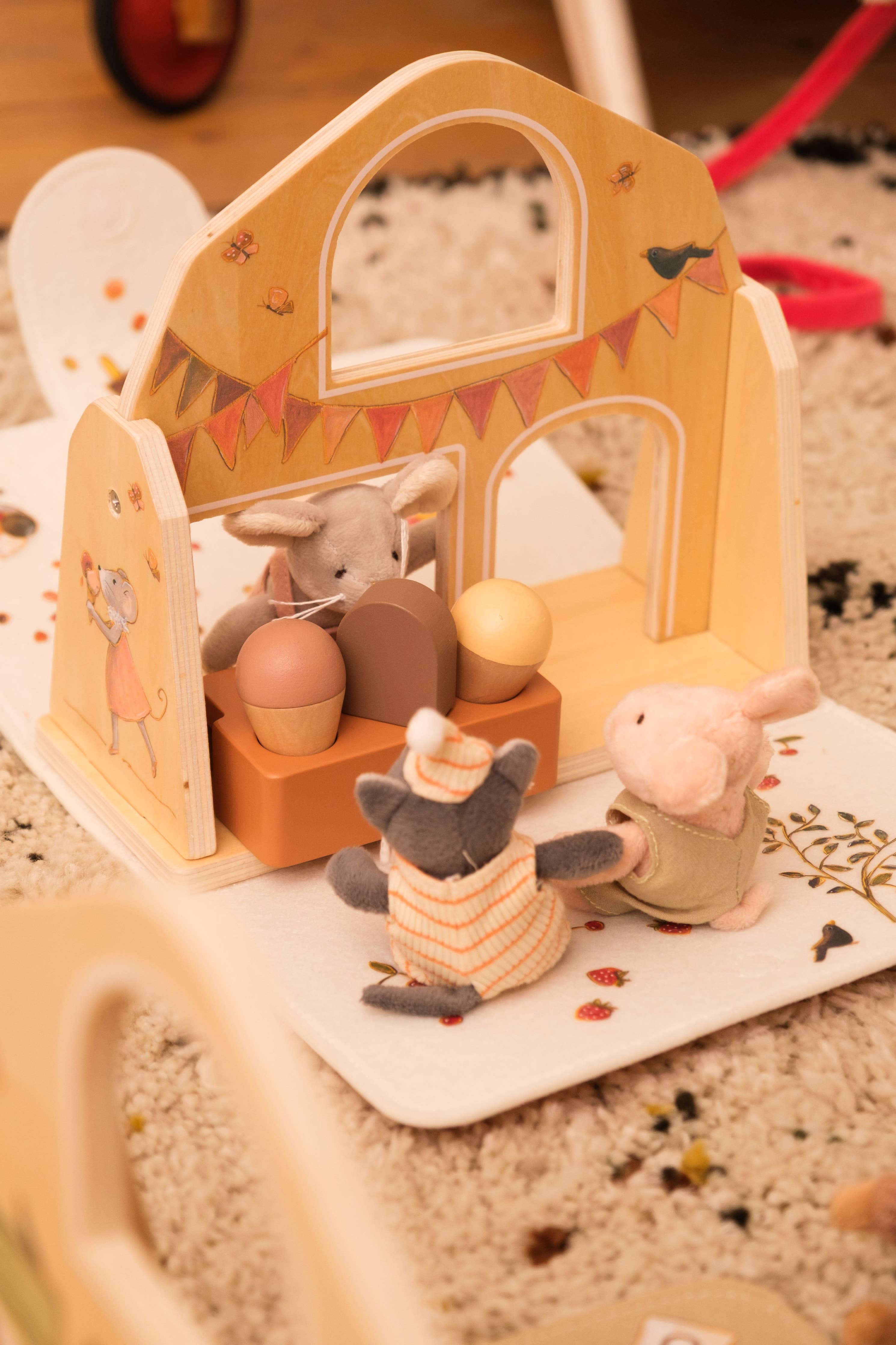 Mini Friends Ice Cream Shop Playset