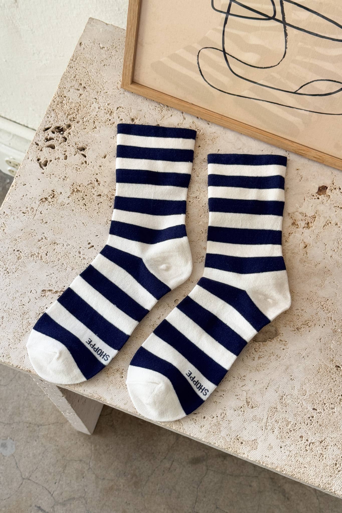Wally Socks: Wide/Grey Stripe